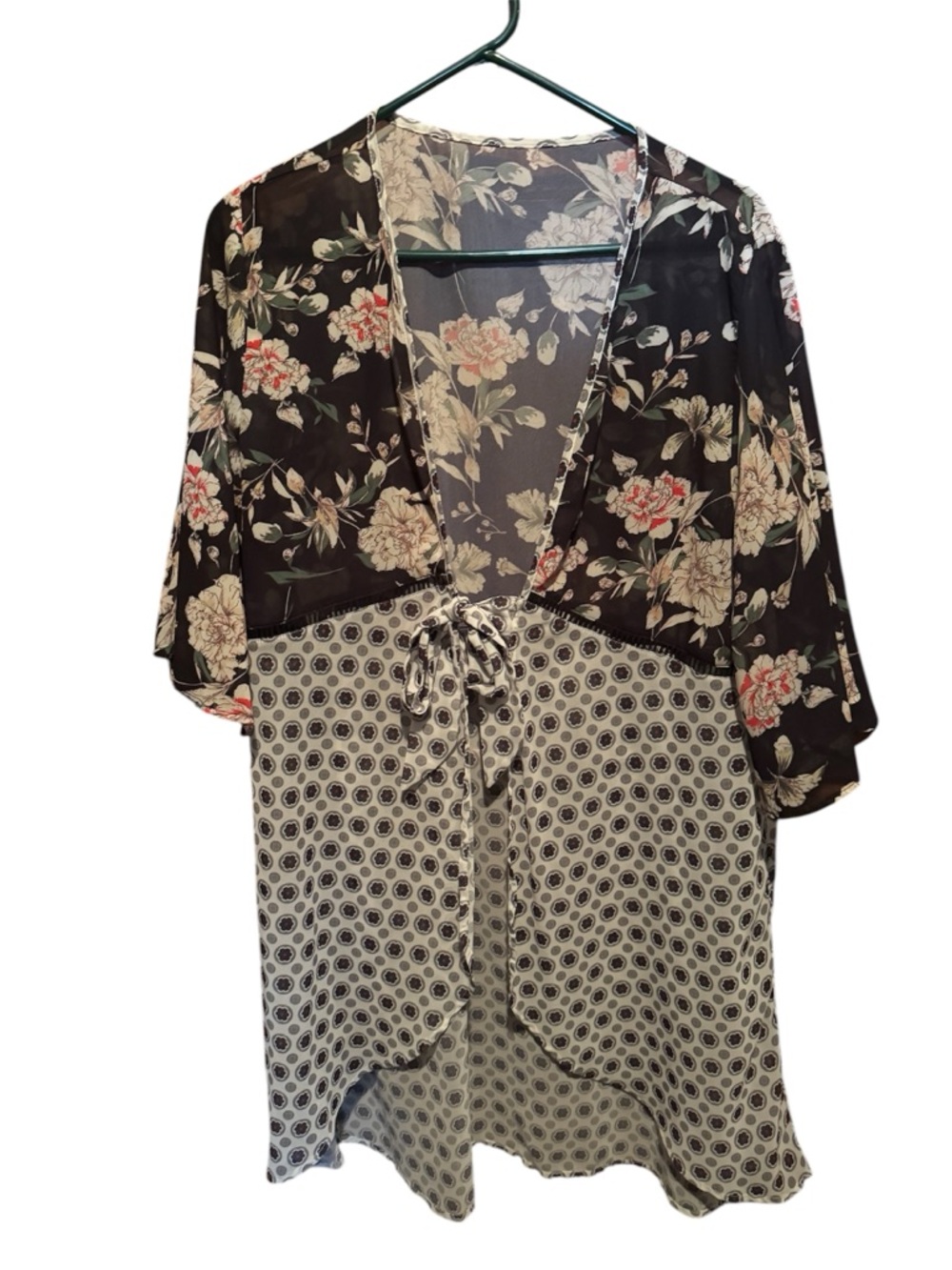 Women’s Boho Floral Kimono/Cardigan- Size Medium - Picture 2 of 4